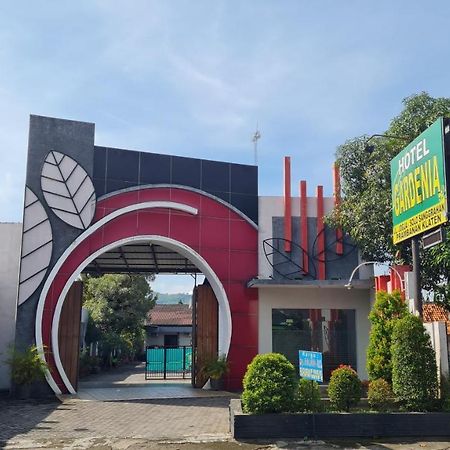 Oyo 90831 Hotel Gardenia Prambanan Yogyakarta Exterior foto