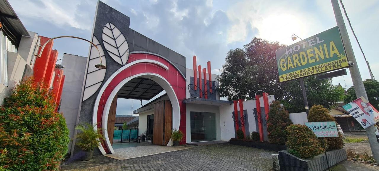 Oyo 90831 Hotel Gardenia Prambanan Yogyakarta Exterior foto