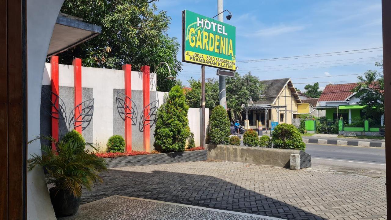 Oyo 90831 Hotel Gardenia Prambanan Yogyakarta Exterior foto